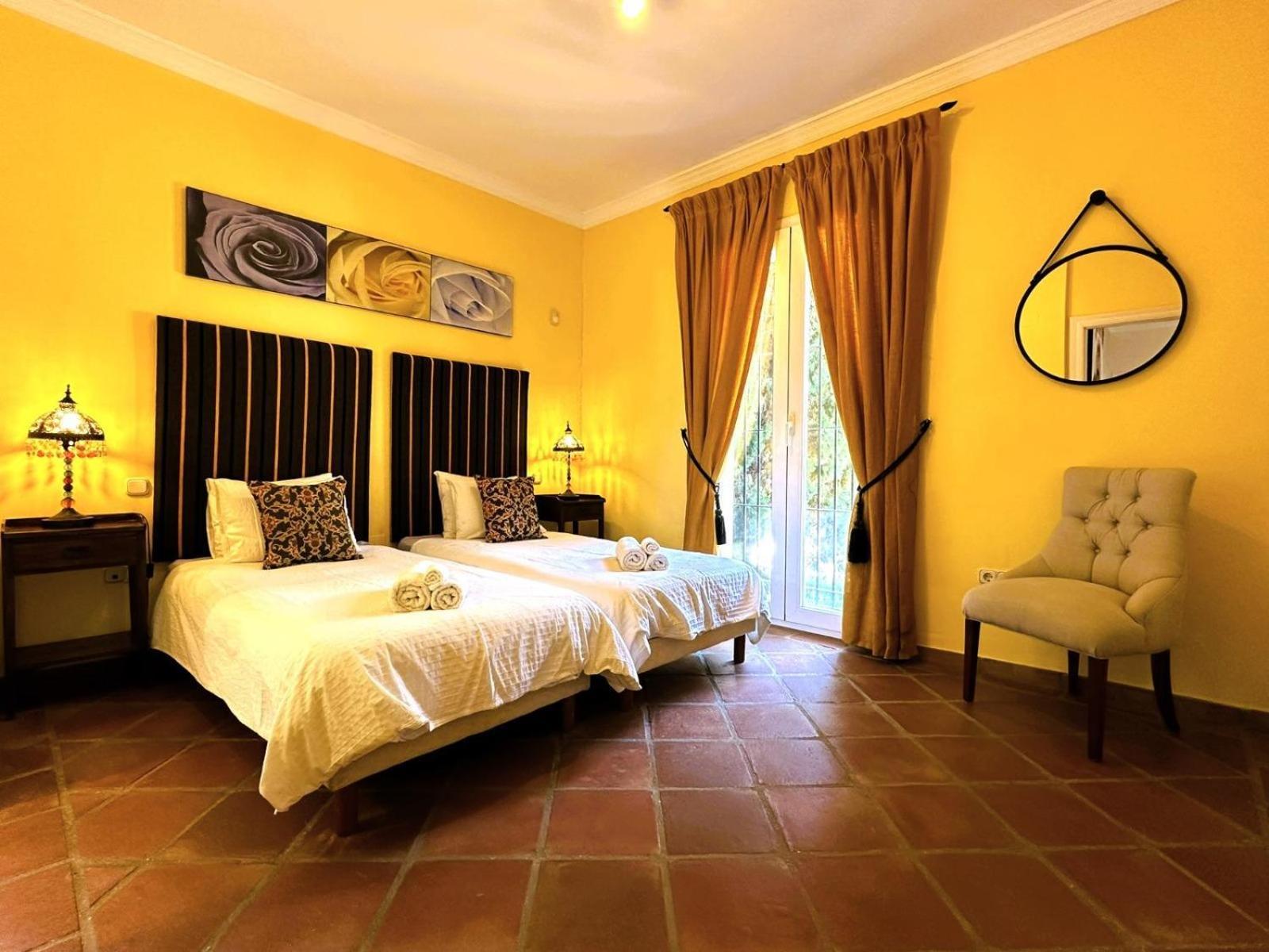 Ferienwohnung La Perla De Marakech Estepona Exterior foto