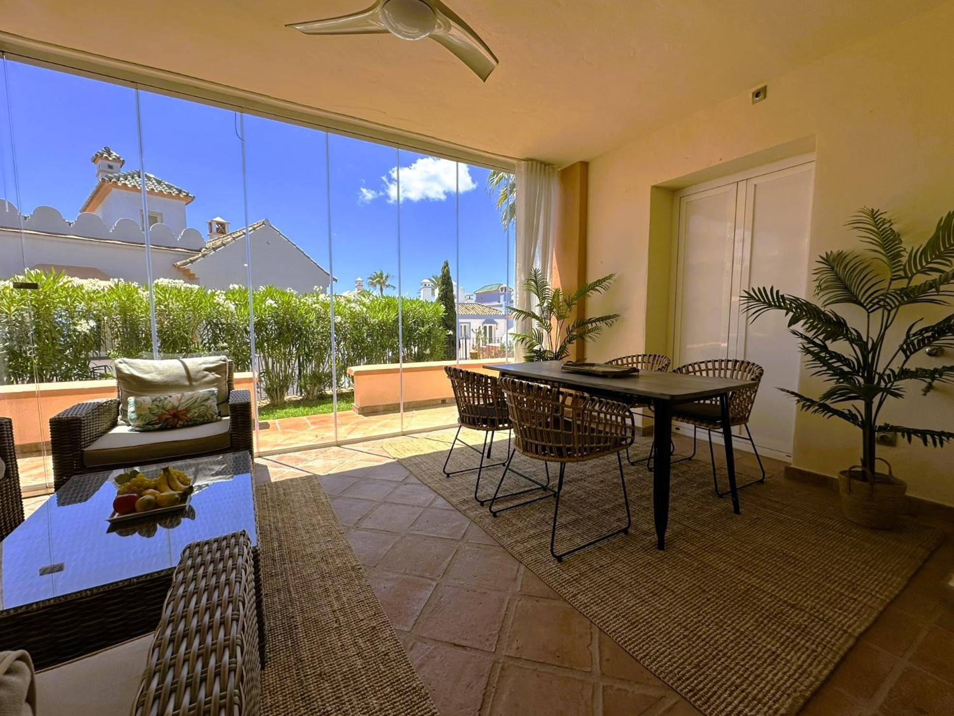 Ferienwohnung La Perla De Marakech Estepona Exterior foto