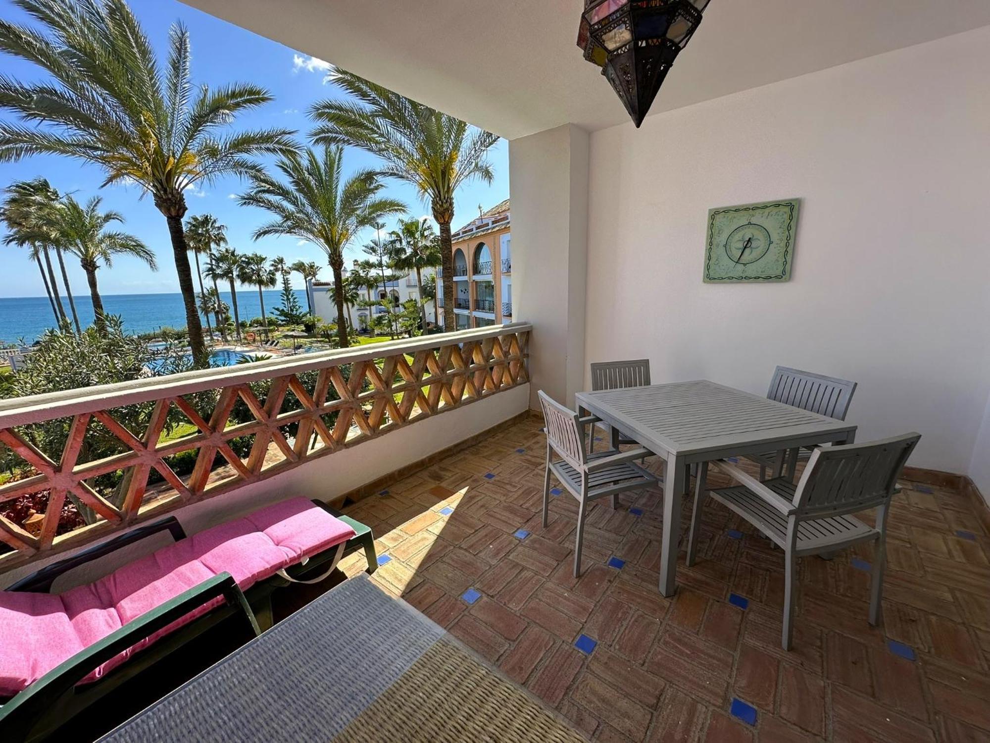 Ferienwohnung La Perla De Marakech Estepona Exterior foto