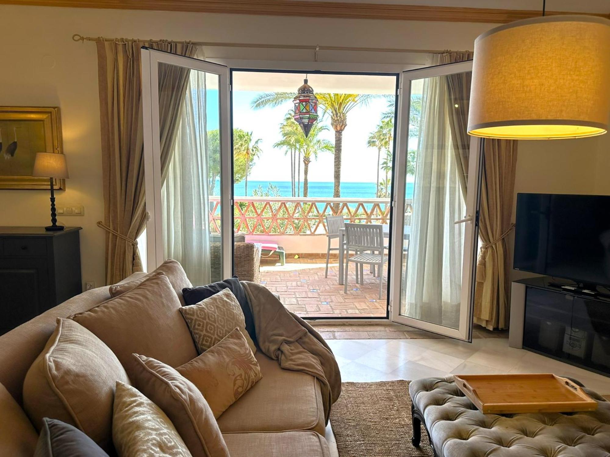 Ferienwohnung La Perla De Marakech Estepona Exterior foto