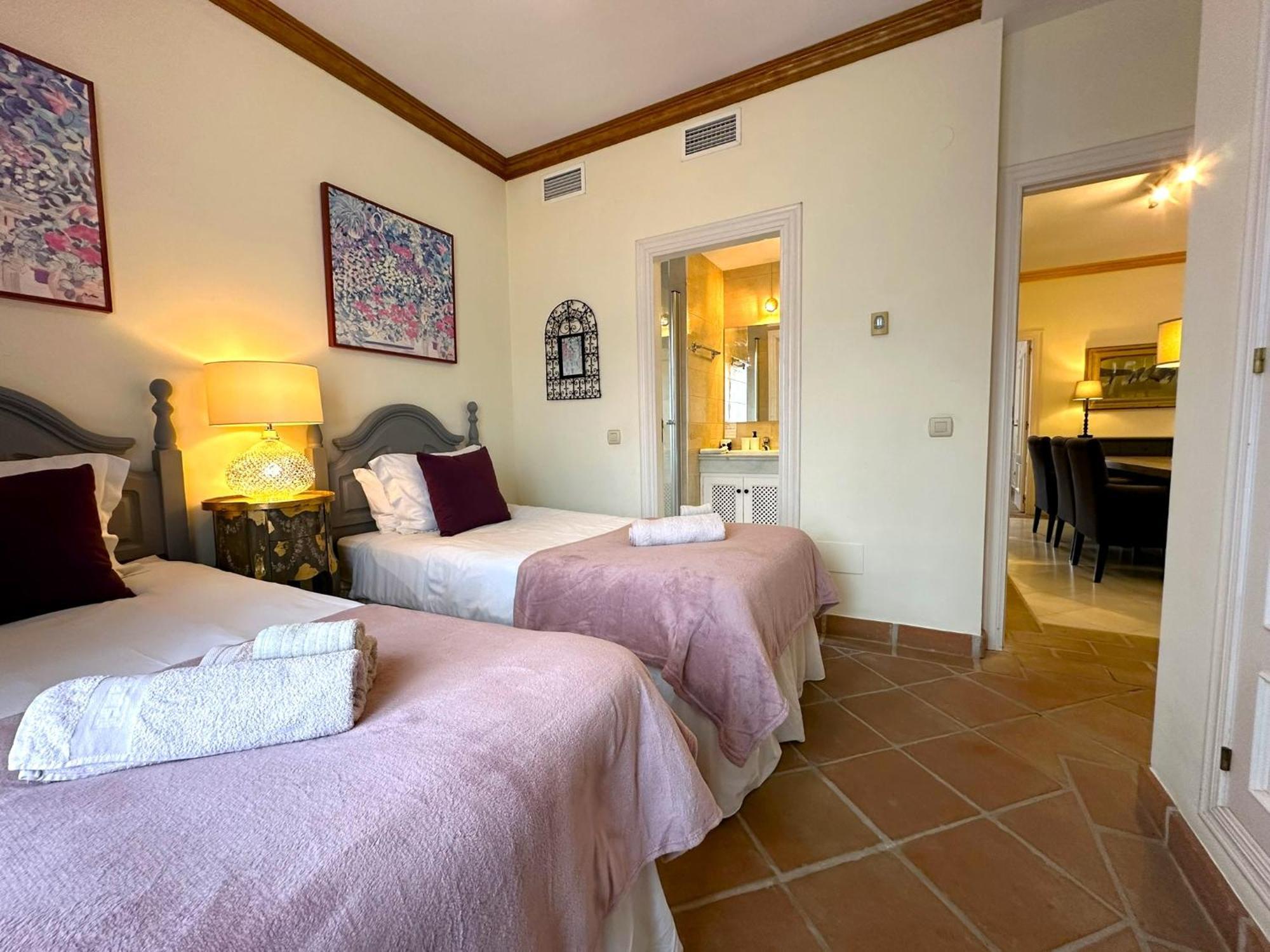 Ferienwohnung La Perla De Marakech Estepona Exterior foto